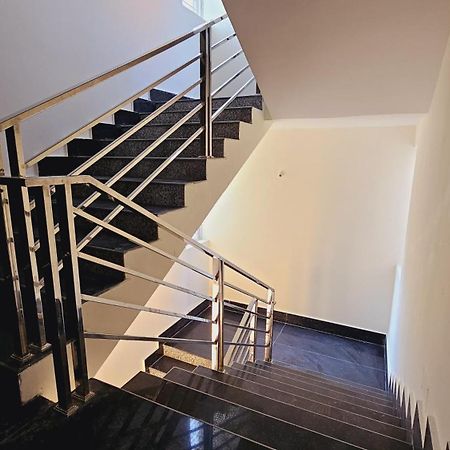 Vensa Homestay Puri Exteriör bild